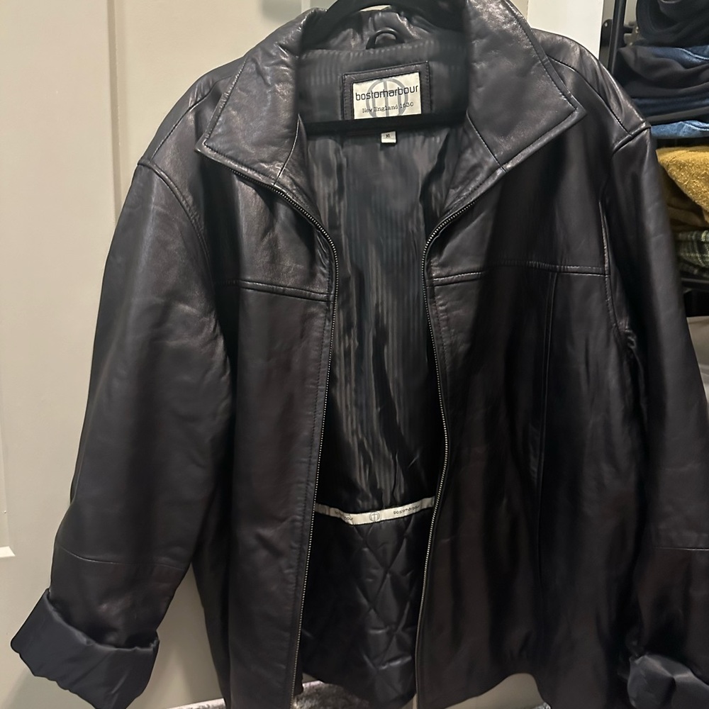Vintage black leather zip up jacket size XL